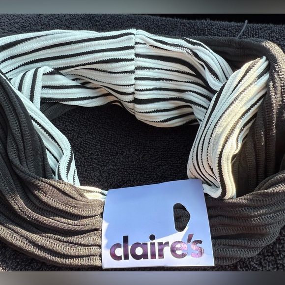 Claire's Headwraps Black and White Striped Headbands - Picture 4 of 6